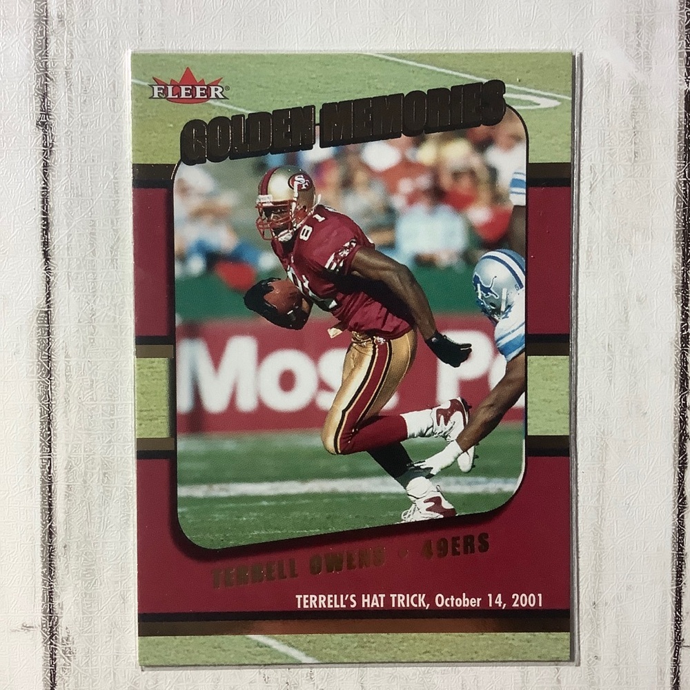 Terrell Owens 2002 Fleer Skybox #14 Football Card